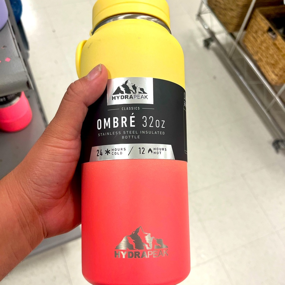 Super cute 32 oz